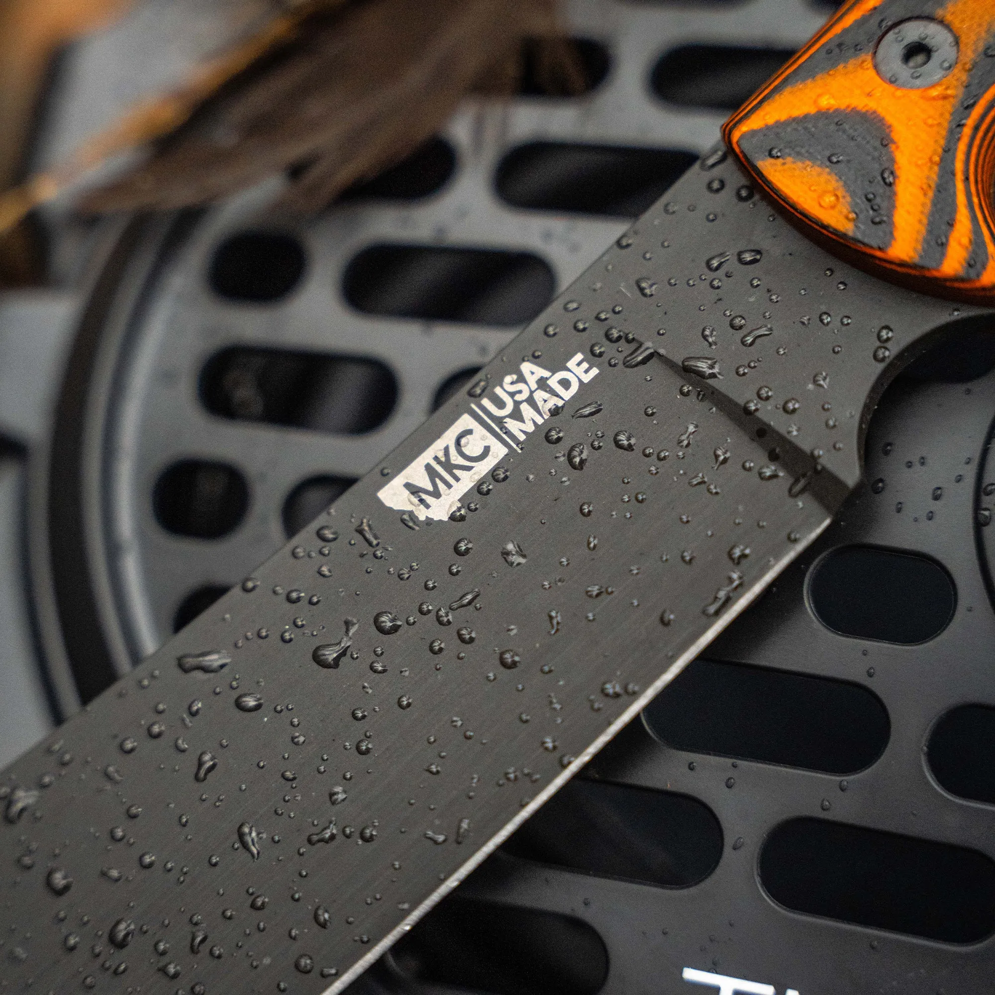 THE MARSHALL BUSHCRAFT KNIFE - ORANGE & BLACK